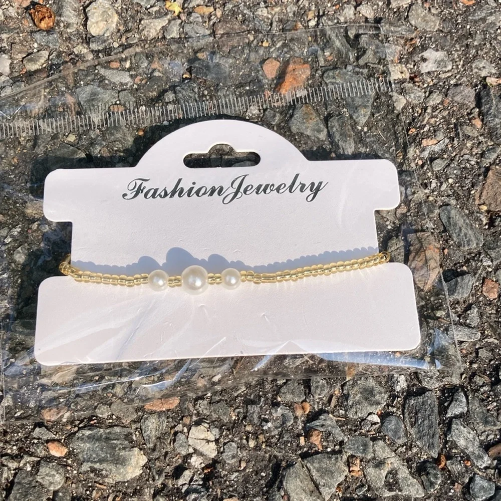 Stretchy beaded anklet. NWT.. handmade. - Picture 1 of 2